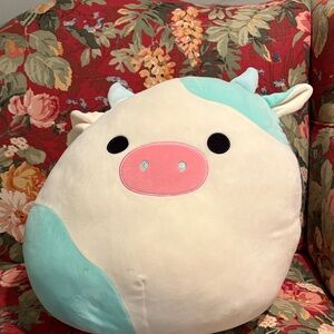 RARE Belana COW SQUISHMALLOW